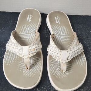 Clarks Brinkley Nora White Flipflops